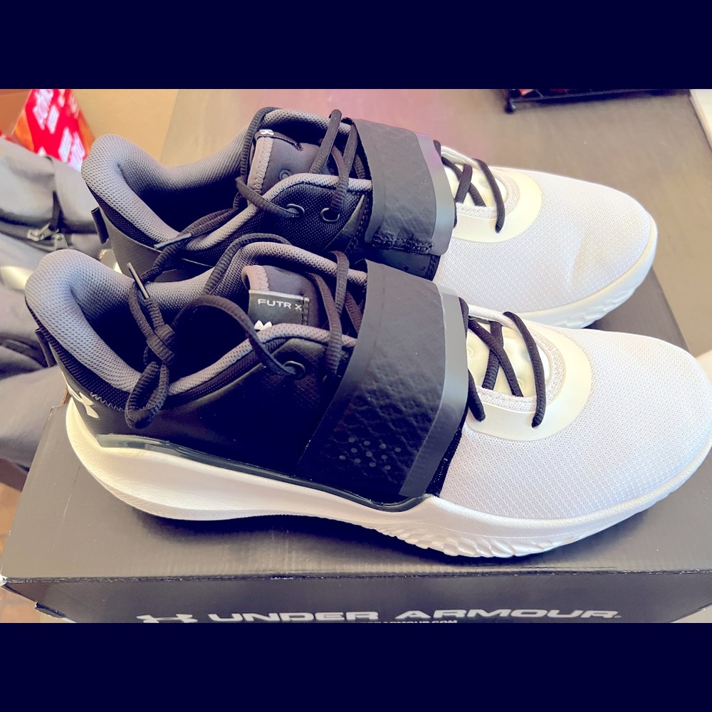 Unisex UA Flow FUTR X Team Basketball Shoes